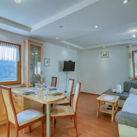 別荘 Pool & Wellness Sunshine - Happy