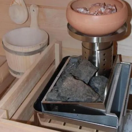 Pool & Wellness Sunshine - Happy *