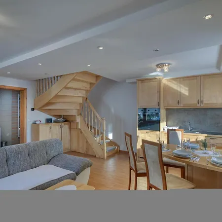 Pool & Wellness Sunshine - Happy 別荘