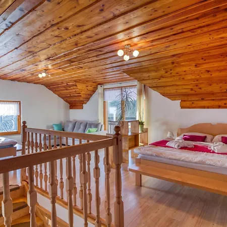 Pool & Wellness Sunshine - Happy