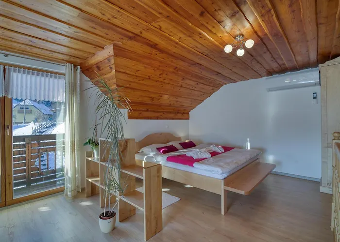 Pool & Wellness Sunshine - Happy *